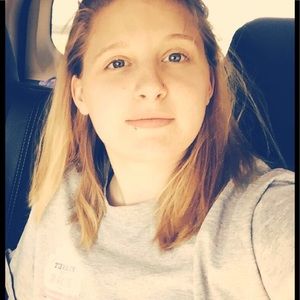 Meet your Posher, Monica